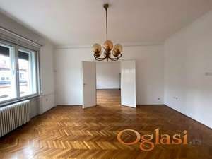 SALONSKI DRAGULJ U CENTRU NOVOG SADA